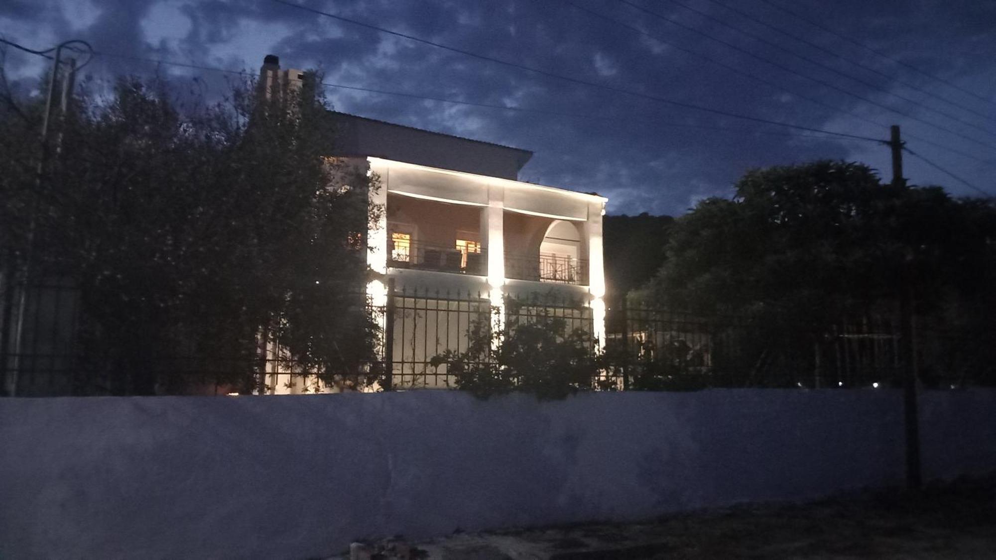 "Kochili Villa" Luxury Villa Agios Andreas  Buitenkant foto